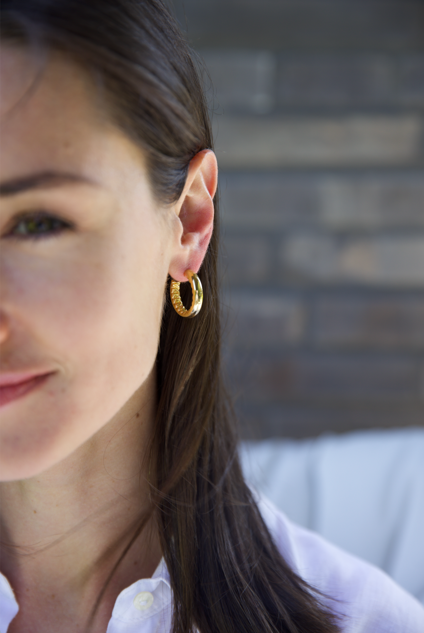 Statement Ear Hoop Gold