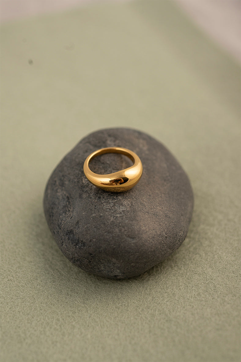 Stackable Wave Ring Gold